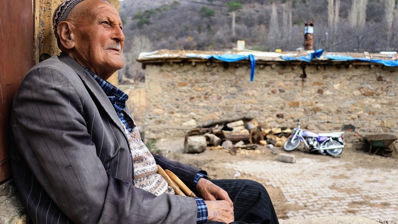 Ağaçlandırma seferberliğinin kahramanı 2 kardeş eserleri ormanla gurur duyuyor
