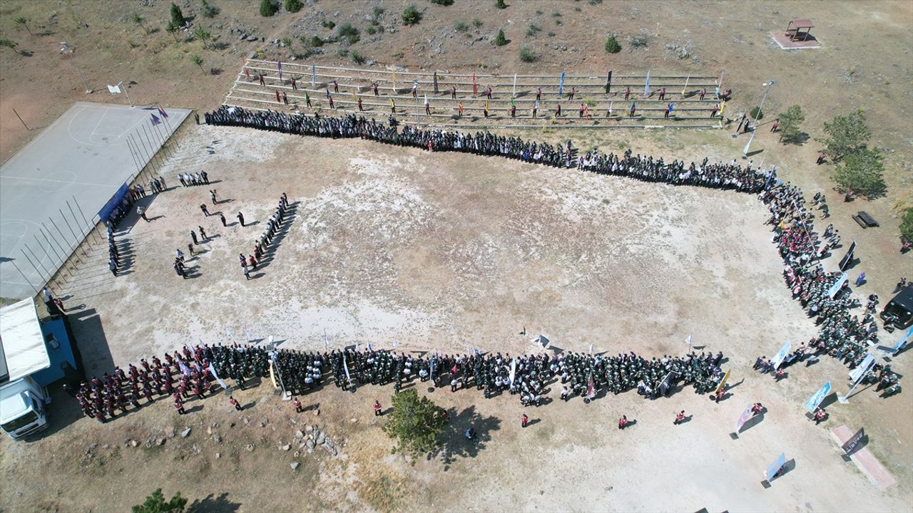 İslam İzcileri Dostluk Kampı 2 binden fazla izcinin katılımıyla Konya'da başladı
