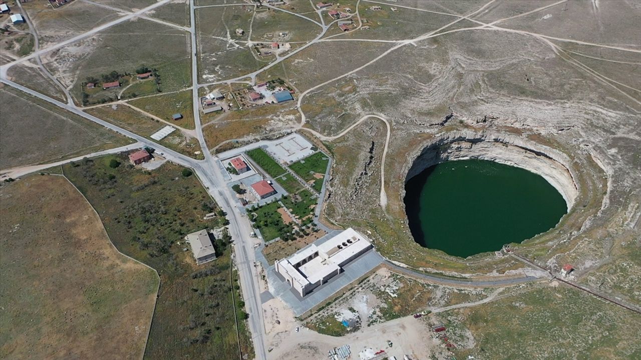 Konya’da restore edilen obruk gölü manzaralı 800 yıllık han ziyarete açılıyor