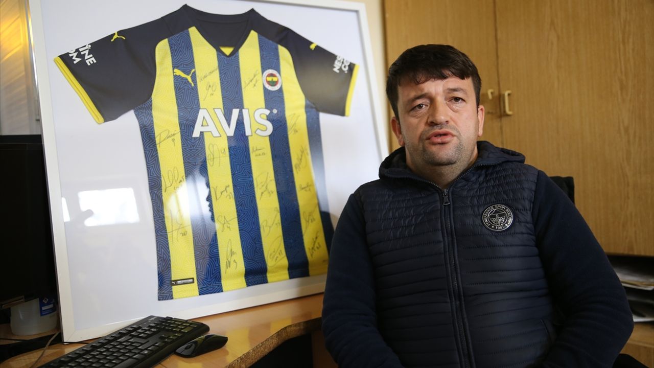 Konyalı gazi, depremzedelere destek için imzalı Fenerbahçe formasını açık artırmaya çıkardı