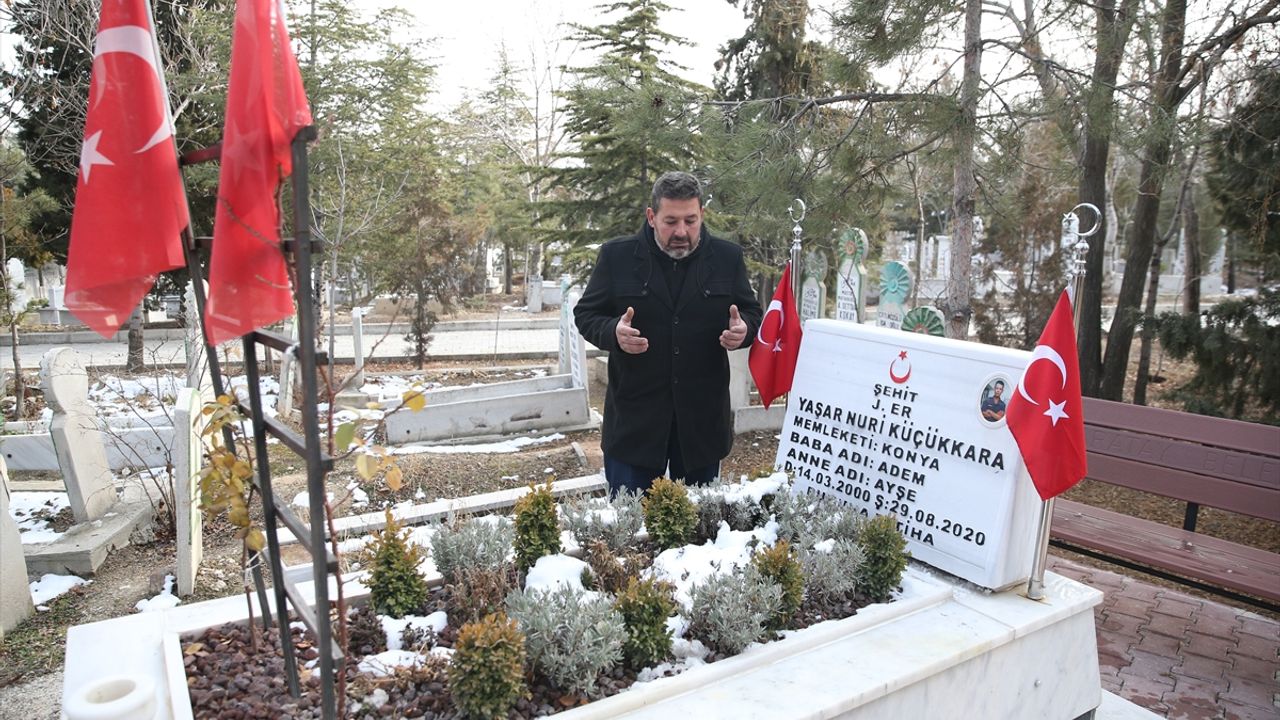 Şehit babası, oğlunun adına yaptırdığı aile sağlığı merkezinin inşaatında çalışıyor