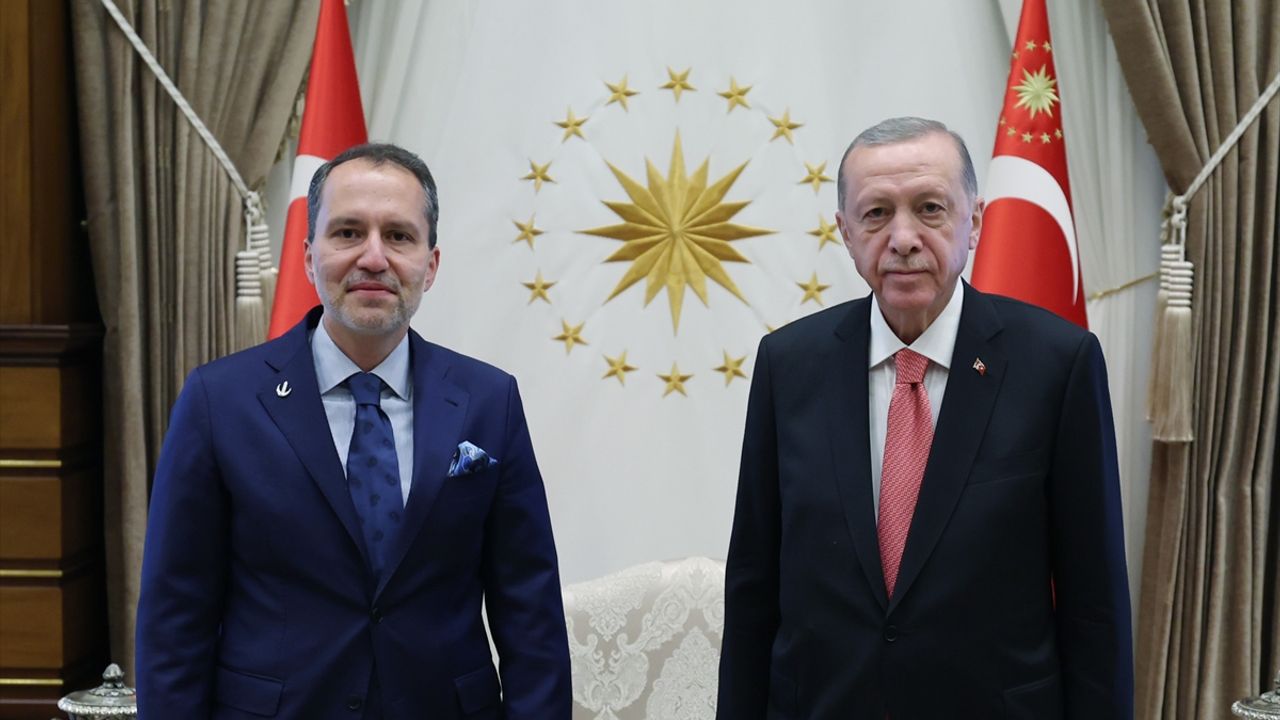 Cumhurbaşkanı Erdoğan, Yeniden Refah Partisi Genel Başkanı Erbakan'ı kabul etti