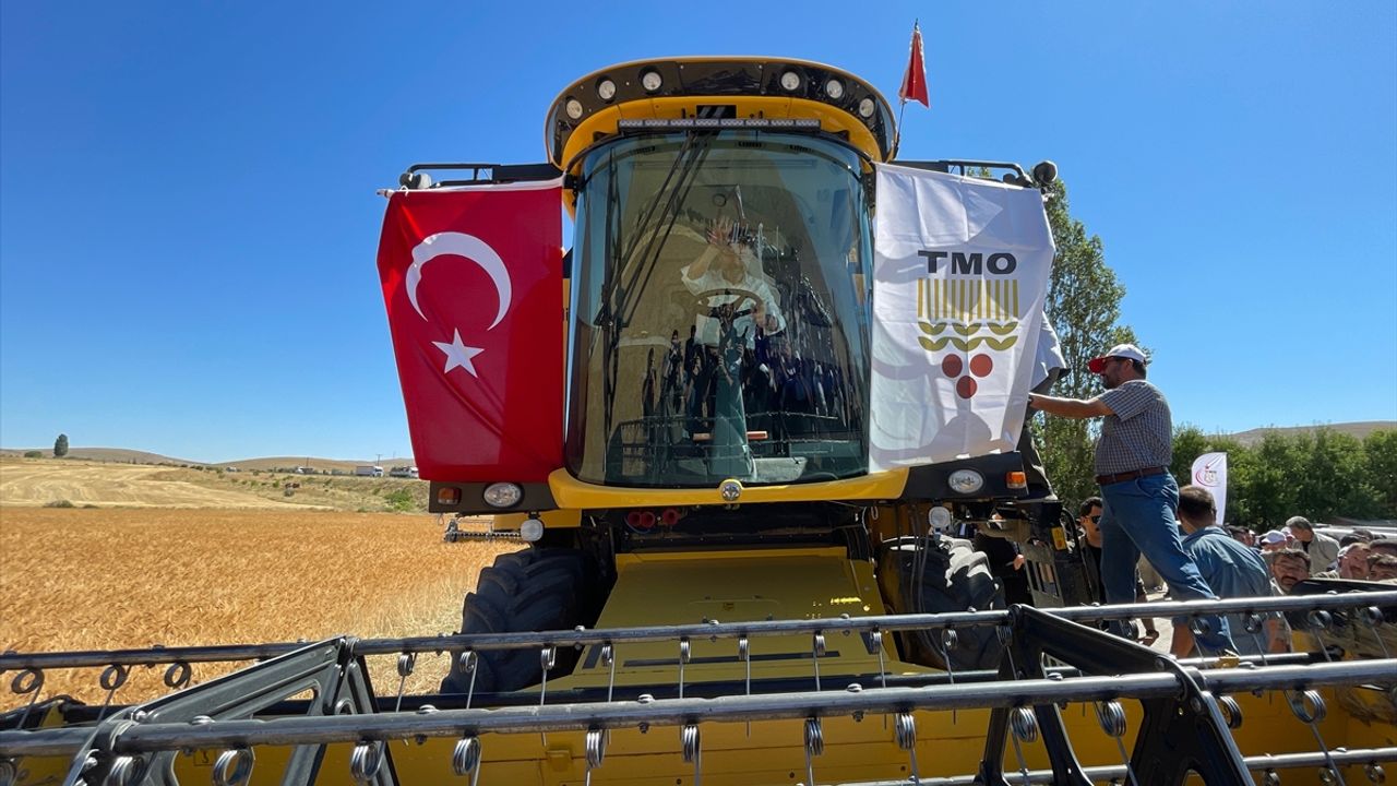 Tarım ve Orman Bakanı Yumaklı'dan orman yangını açıklaması: