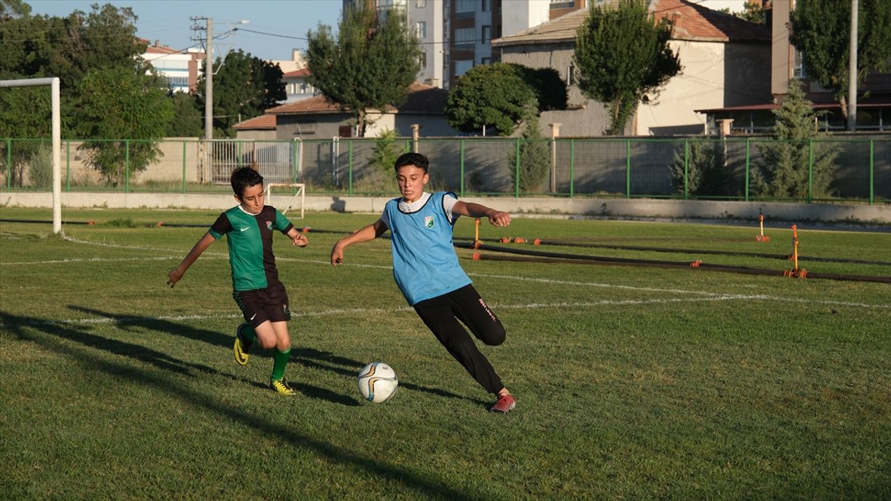 Karapınar'da yaz Kur'an kursları arasında futbol turnuvası başladı