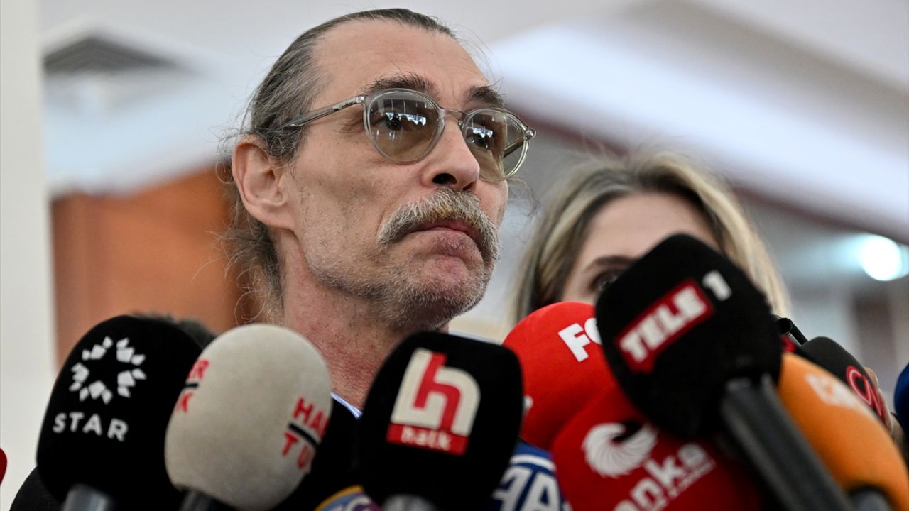 CHP'nin Etimesgut belediye başkan adayı Beşikçioğlu, ABB Başkanı Yavaș'ı ziyaret etti: