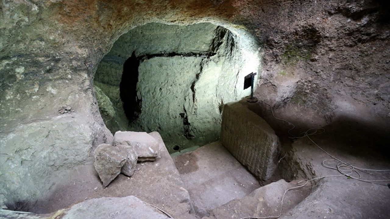 Sarayini'ne tünellerle bağlı yeni bir yer altı şehri keşfedildi