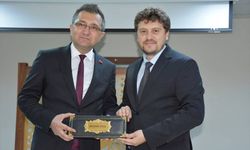 Karapınar Belediye Başkanı İbrahim Önal, üniversite öğrencileriyle bir araya geldi