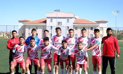 Konya'da U16 Maçında Karapınar Esnaf Spor'un Farklı Galibiyeti