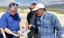 ABD'li hidrojeoloji uzmanı Prof. Dr. Fryar Konya'daki obrukları inceledi: