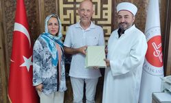 Norveçli vatandaşlar Konya'da Müslüman oldu
