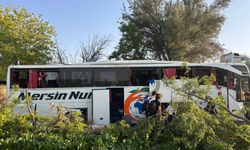 Karapınar’da yolcu otobüsü şarampole inerek ağaçlara çarptı!