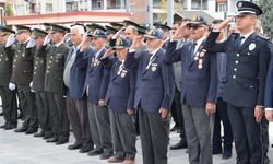 29 Ekim Cumhuriyet Bayramı Kutlamaları Çelenk Sunma Töreniyle Başladı