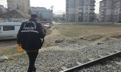 Konya'da hemzemin geçitte trenin çarptığı kişi ağır yaralandı