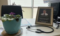 Doktor Ekrem Karakaya'nın hatırası, hastanedeki odasında yaşatılıyor