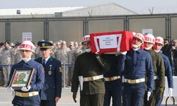 Konya'da trafik kazasında şehit olan 2 askerin cenazesi memleketlerine uğurlandı