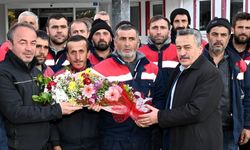 Seydişehir Belediye Başkanı Tutal arama kurtarma ekibine 1 maaş ödül verdi