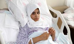 Iraklı Novma kendisi gibi enkazdan yaralı çıkartılan ağabeyi ile buluşacağı günü bekliyor