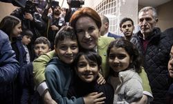 İYİ Parti Genel Başkanı Akşener, Ankara'ya gelen depremzedeleri ziyaret etti