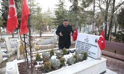 Şehit babası, oğlunun adına yaptırdığı aile sağlığı merkezinin inşaatında çalışıyor