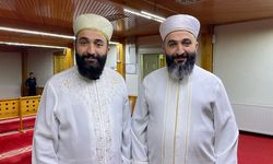 Tarihi camide hatimle teravih geleneğini tek yumurta ikizi imamlar sürdürüyor