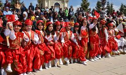 Kalehan Ecdat Parkı'nda 23 Nisan Çocuk Şenliği düzenlendi