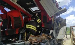 Konya'da yolcu otobüsü ile kamyonun çarpışması sonucu 1 kişi öldü