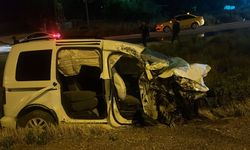 Konya'da devrilen kamyonetin sürücüsü hayatını kaybetti