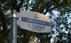 Karapınar'da Kurban Bayramı Arifesinde Apak Mezarlığı'nda Yoğun Ziyaretler