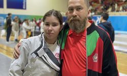 Milli eskrimci Işıl Betül yeni başarılar için aralıksız kılıç sallıyor