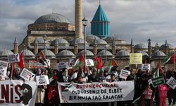 Konya'da İsrail'in Gazze saldırıları, "Kefenli Direniş" etkinliğiyle protesto edildi