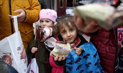 Konya'da çocuklar üç ayları "şivlilik" geleneğiyle karşıladı