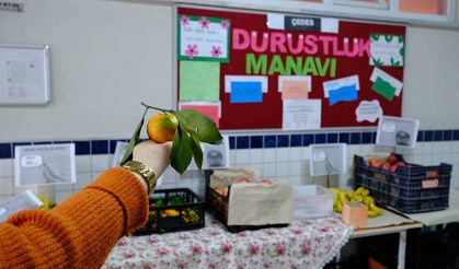 Karapınar'da öğrenciler için "Dürüstlük Manavı" projesi hayata geçirildi