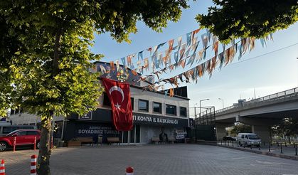 Konya'da kamu binalarına "Terörsüz Türkiye"ye destek için Türk bayrakları asıldı