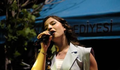 Karapınar'da Aleyna Çalık Rüzgârı! Millet Bahçesi Konser Alanını Dolduran Kalabalık Unutulmaz Bir Gece Yaşadı!