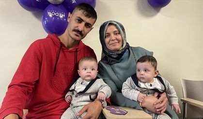 Konya'da 29 haftalıkken 1 kilogram doğan ikizler ailesinin neşesi oldu
