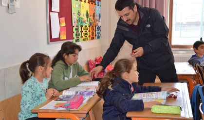 Kaymakam ÖZTÜRK, Akçayazı İlkokulu'nda Öğrencilerle Keyifli Anlar Yaşadı