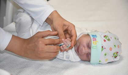 Iraklı Zennu bebeğin akciğerini besleyecek yapay damar Konya'da takıldı