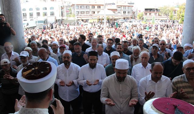 Konya ve çevre illerde Heniyye için gıyabi cenaze namazı kılındı