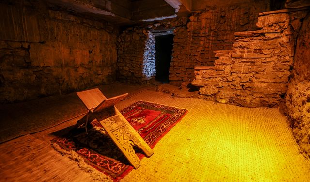 Eşrefoğlu Camisi kuşatmalarda tahliyeyi sağlayacak şekilde tasarlanmış
