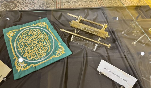 Konya'da "Mukaddes Emanetler" sergisi açıldı