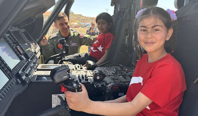 Milli Savunma Bakanlığı, Konyalı öğrencilerin helikopter görme hayalini gerçeğe dönüştürdü