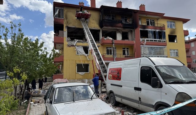 Konya'da doğal gaz kaynaklı patlamanın yaşandığı binanın sakinleri o geceyi anlattı