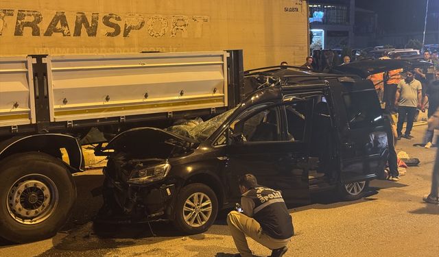 Çankırı'da tıra çarpan araçtaki 5 özel harekat kursiyerinden 2'si öldü, 3'ü yaralandı
