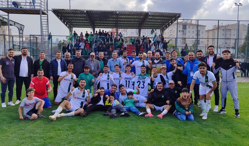 Karapınar Belediyespor Play-Off’ta Gümbür Gümbür: Çumra Belediyespor'u 4-1’le Geçtik!