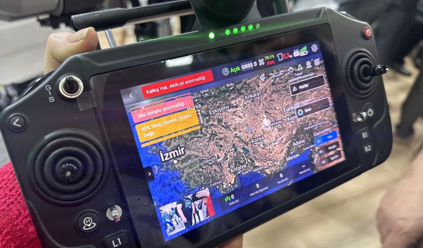 Yerli yazılımla üretilen zirai ilaçlama dronu çiftçinin hayatını kolaylaştırıyor