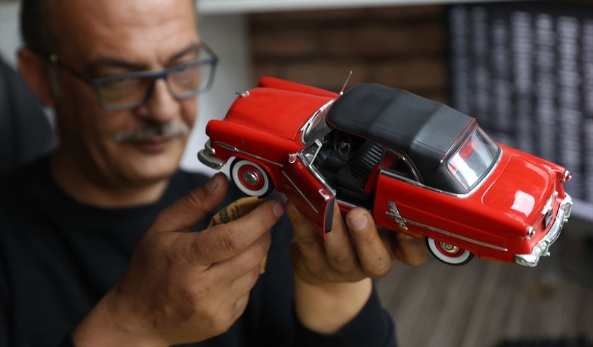 Konyalı koleksiyoner 25 yılda topladığı 259 model otomobili özenle saklıyor