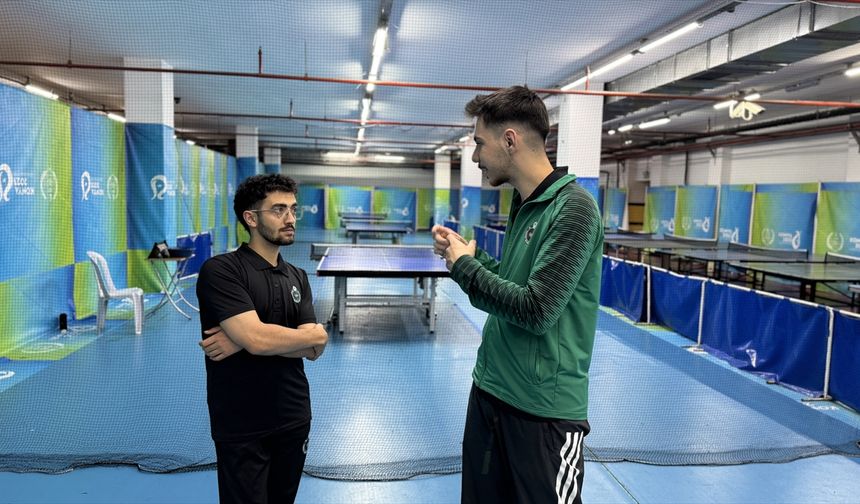 İşitme engelli sporcu trafik kazasında kaybettiği babasının hayali için olimpiyatlara hazırlanıyor