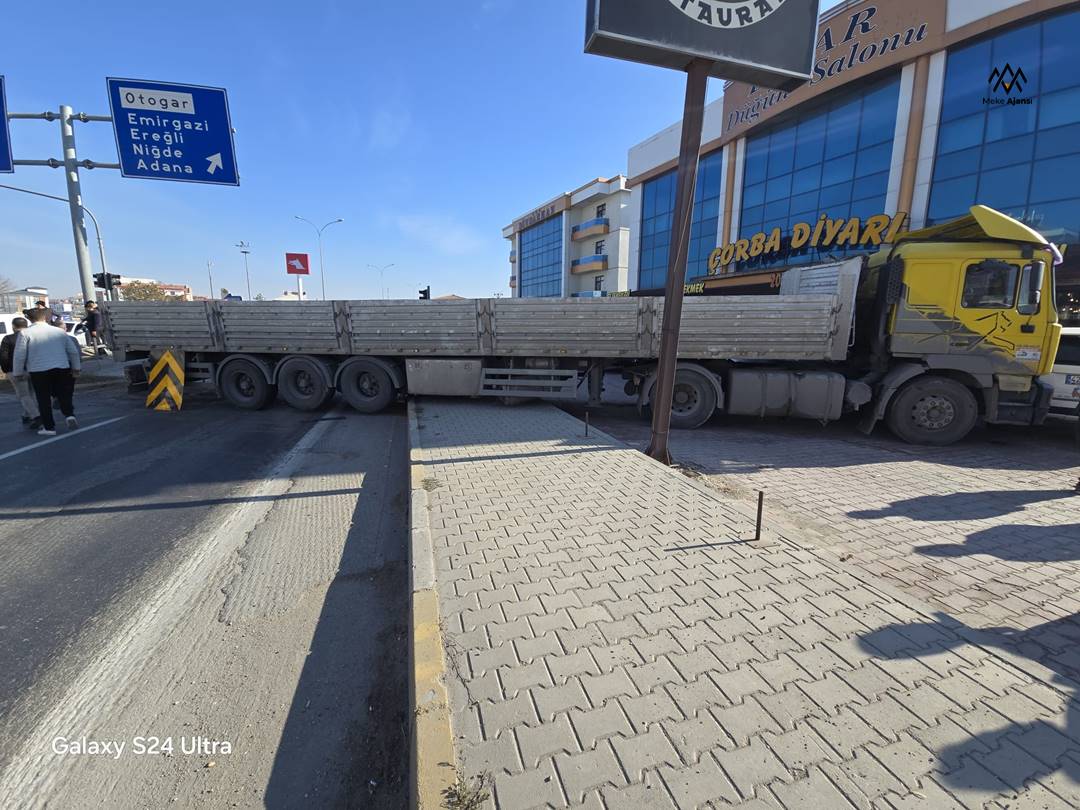 5B52C325 9D3A 42C0 87E2 C7040F9A5D35