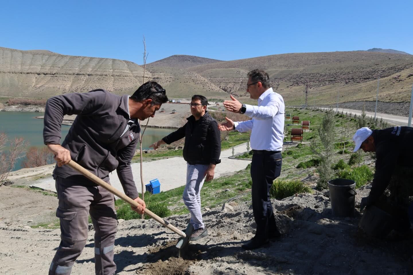 658896897 17954505942102050 6301269334098265921 N