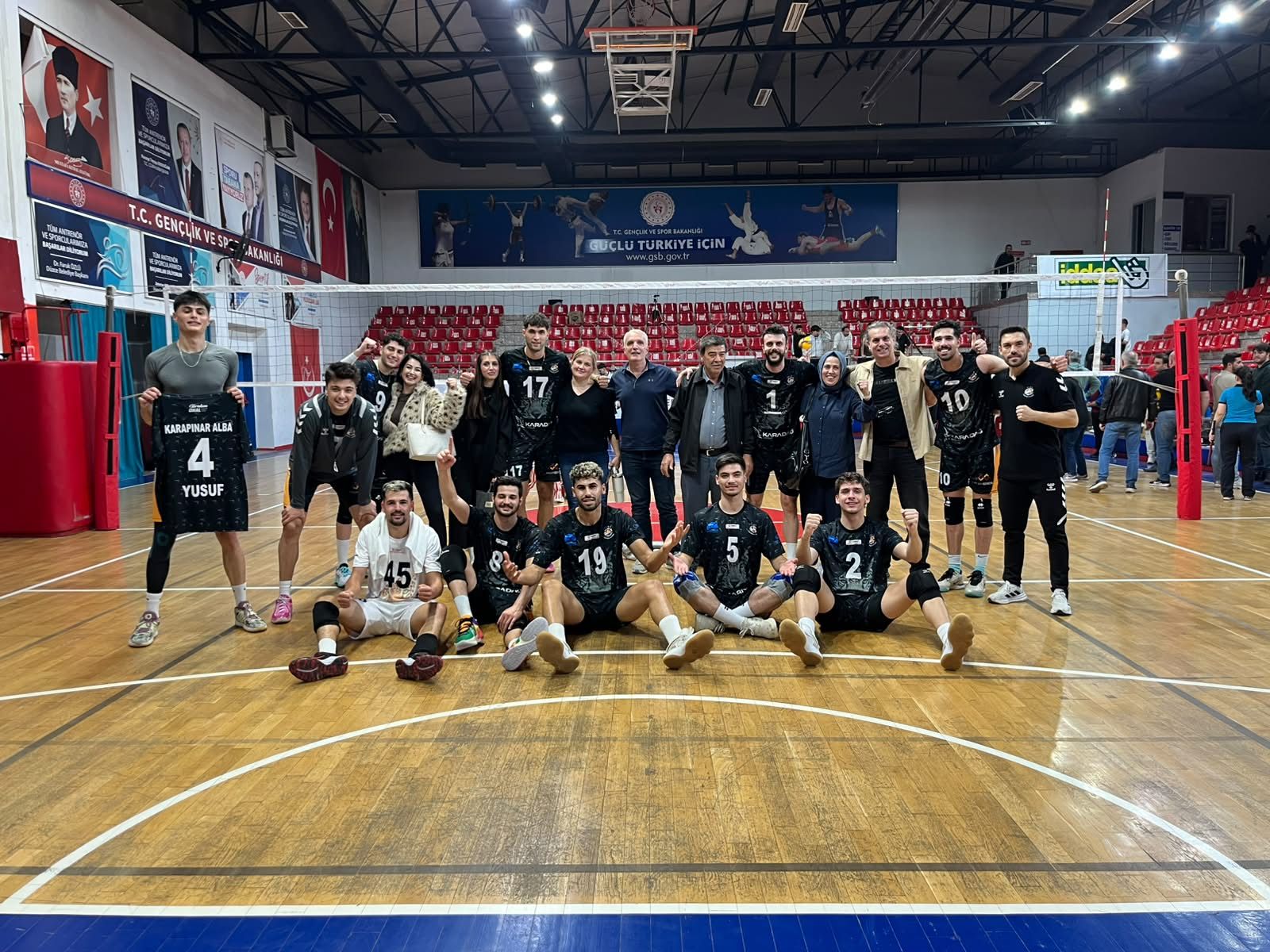 KARAPINARALBADÜZCEVOLEYBOL
